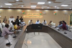 महराजगंज में आगामी त्यौहारों को लेकर बैठक, जिलाधिकारी और पुलिस अधीक्षक ने दिए निर्देश