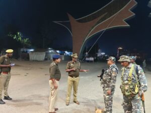 CO नौतनवां द्वारा भारत नेपाल अंतरराष्ट्रीय सीमा पर सघन चेकिंग की गई।