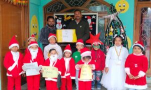 नौतनवा के बचपन प्ले वे स्कूल में बच्चों ने उल्लास के साथ मनाया क्रिसमस पर्व-3
