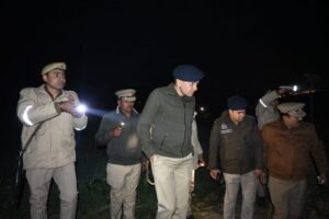 बघेला पुल के नीचे ब्रीफकेस से महिला का शव बरामद