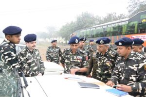 भारत नेपाल सीमा पर एसएसबी डीजी ने सुरक्षा व्यवस्था का लिया जायजा 2